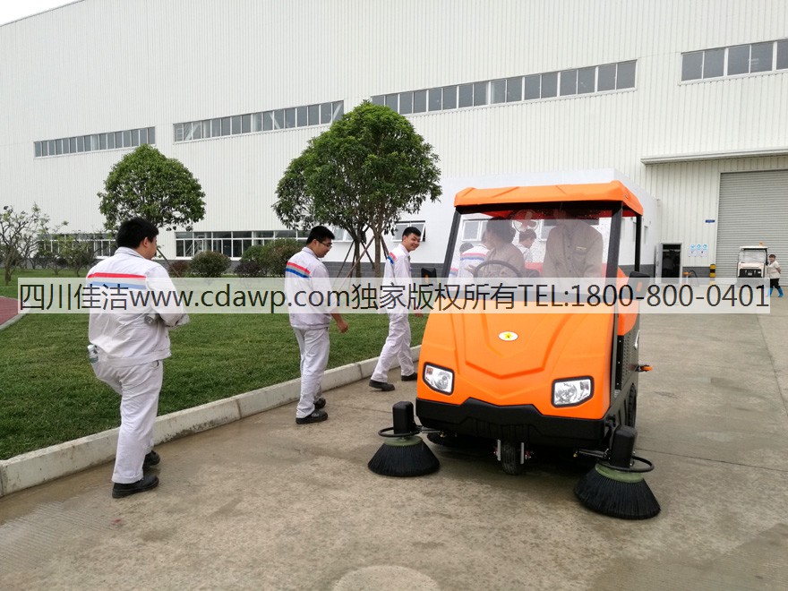 深圳东风雪铁龙工厂采购V6电动扫地车